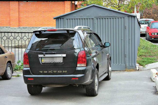 Заблокирован выезд из гаража Заблокирован выезд из гаража