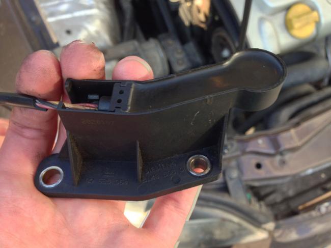 Замена датчика распредвала Замена датчика распредвала