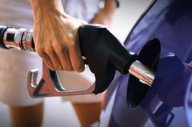 Заправка автомобиля на АЗС Топливный бак