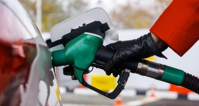 Заправка на АЗС Заправка бензином