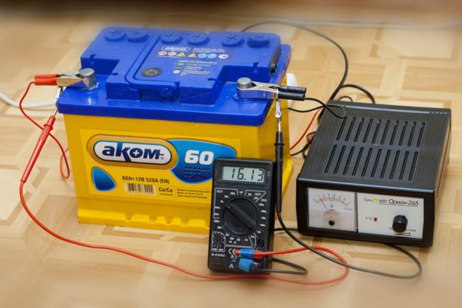 Зарядка аккумулятора автомобиля Зарядка аккумулятора автомобиля