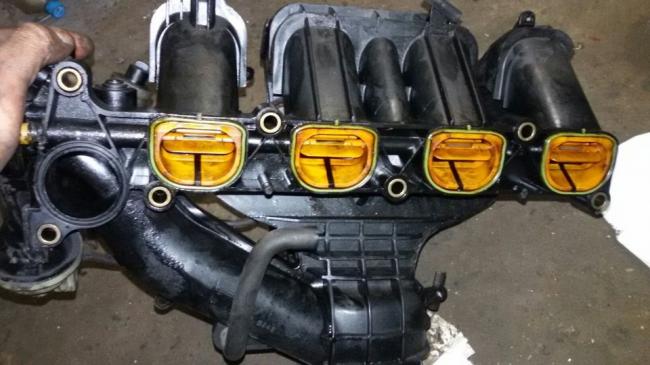 Заслонки впускного коллектора автомобиля Mazda Впускной коллектор