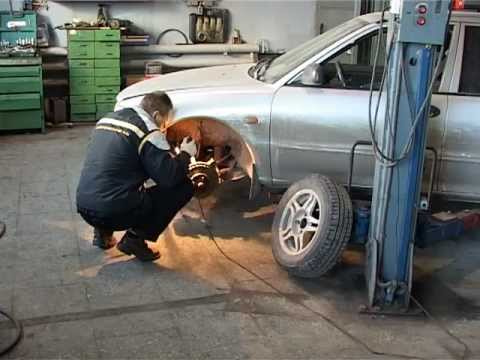 Можно ли поменять колодку на одном колесе