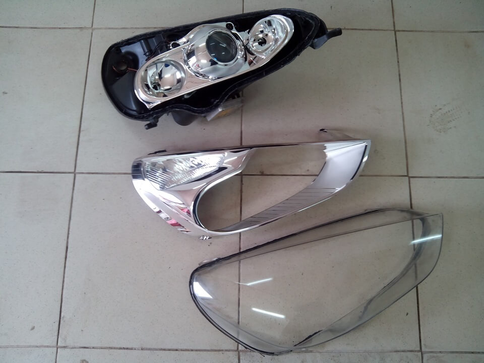 pochemu poteyut fary iznutry