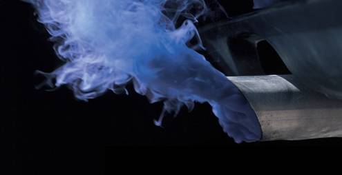 Синий дым из выхлопной трубы