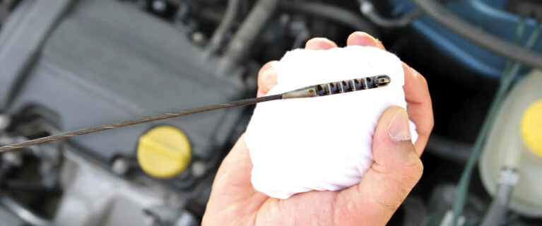 pahnet maslom v salone