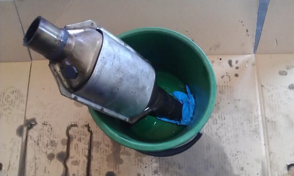 kak pochistit katalizator