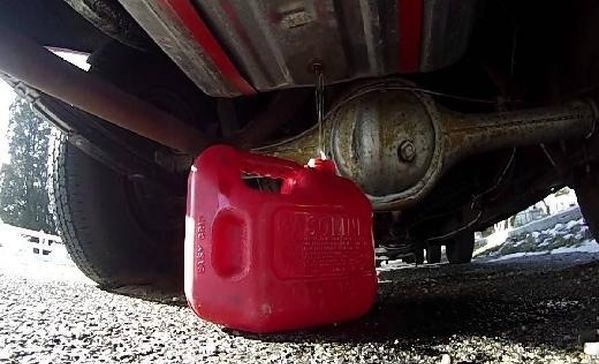 kak-slit-benzin-iz-benzobaka