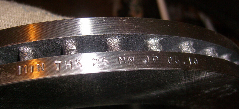 kak uznat minimalnuyu tolshinu disca